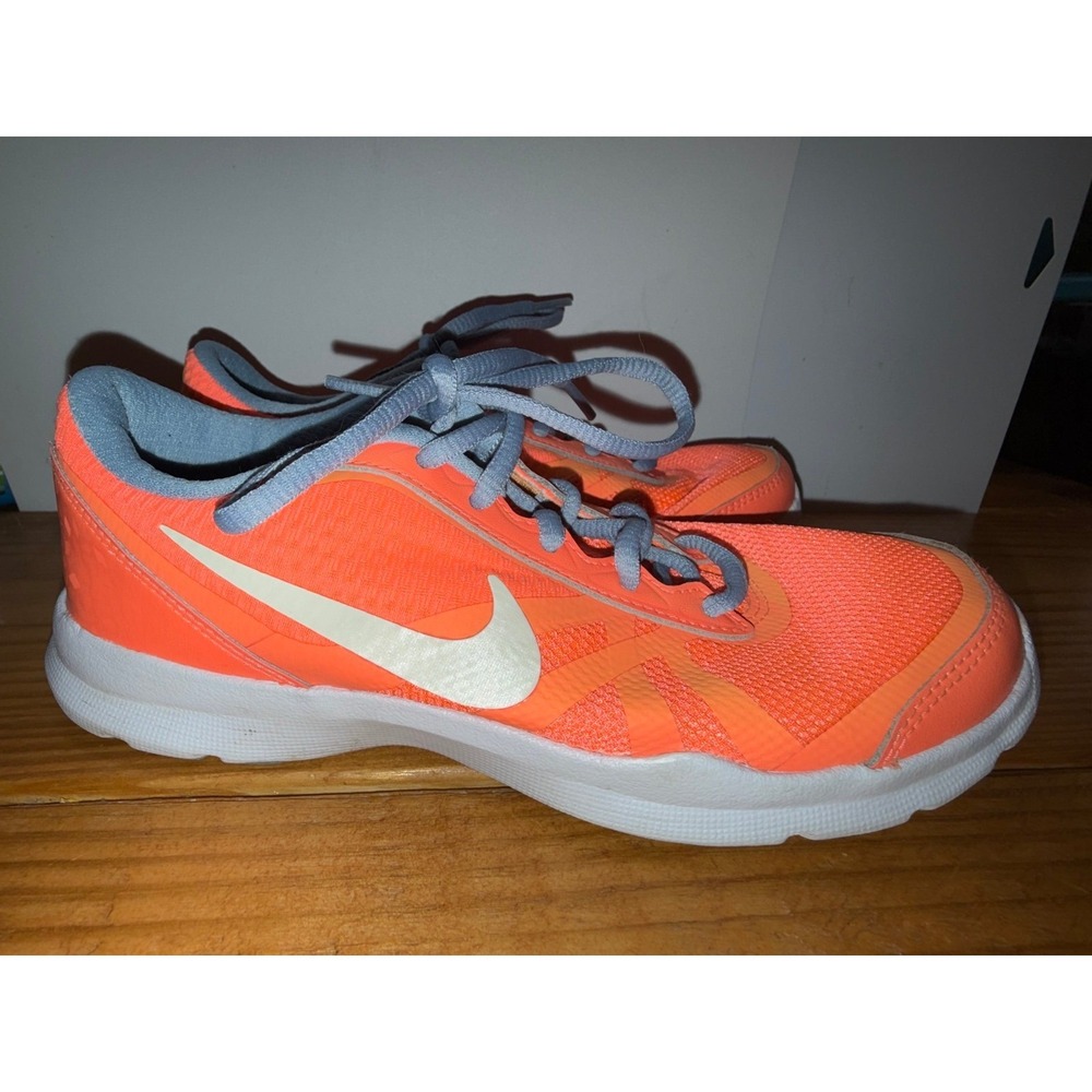 Nike Women's Core Motion TR 2 Orange Running Shoes Sneakers Size 5.5 Womens